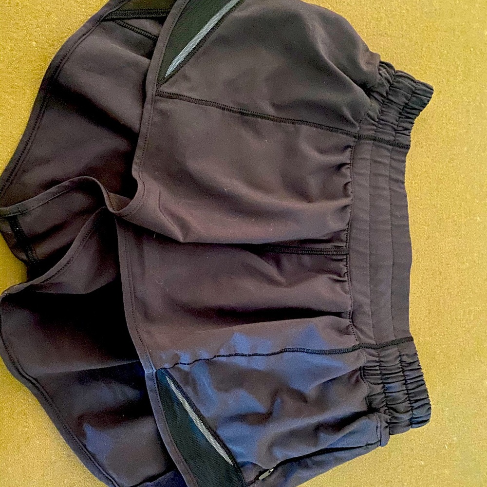 Lululemon Hottie Hot-Size 4